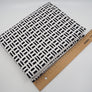 Weisser Single-Jersey mit schwarzem Muster