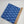Blauer Single-Jersey mit hellblauen Haifischen