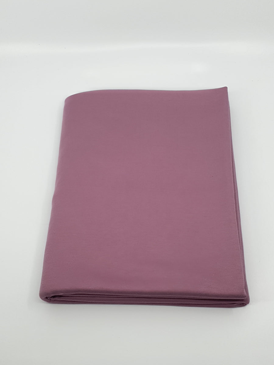 Fliederfarbener Interlock-Uni